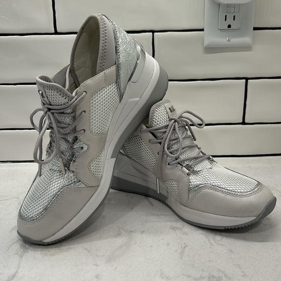MICHAEL KORS Scout Sneakers Leather Wedge Heel Lace Up Silver Metallic 8M - Picture 13 of 16